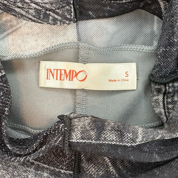 INTEMPO Graphic Patchwork Denim-Print Mesh Midi Dress - Picture 6 of 8